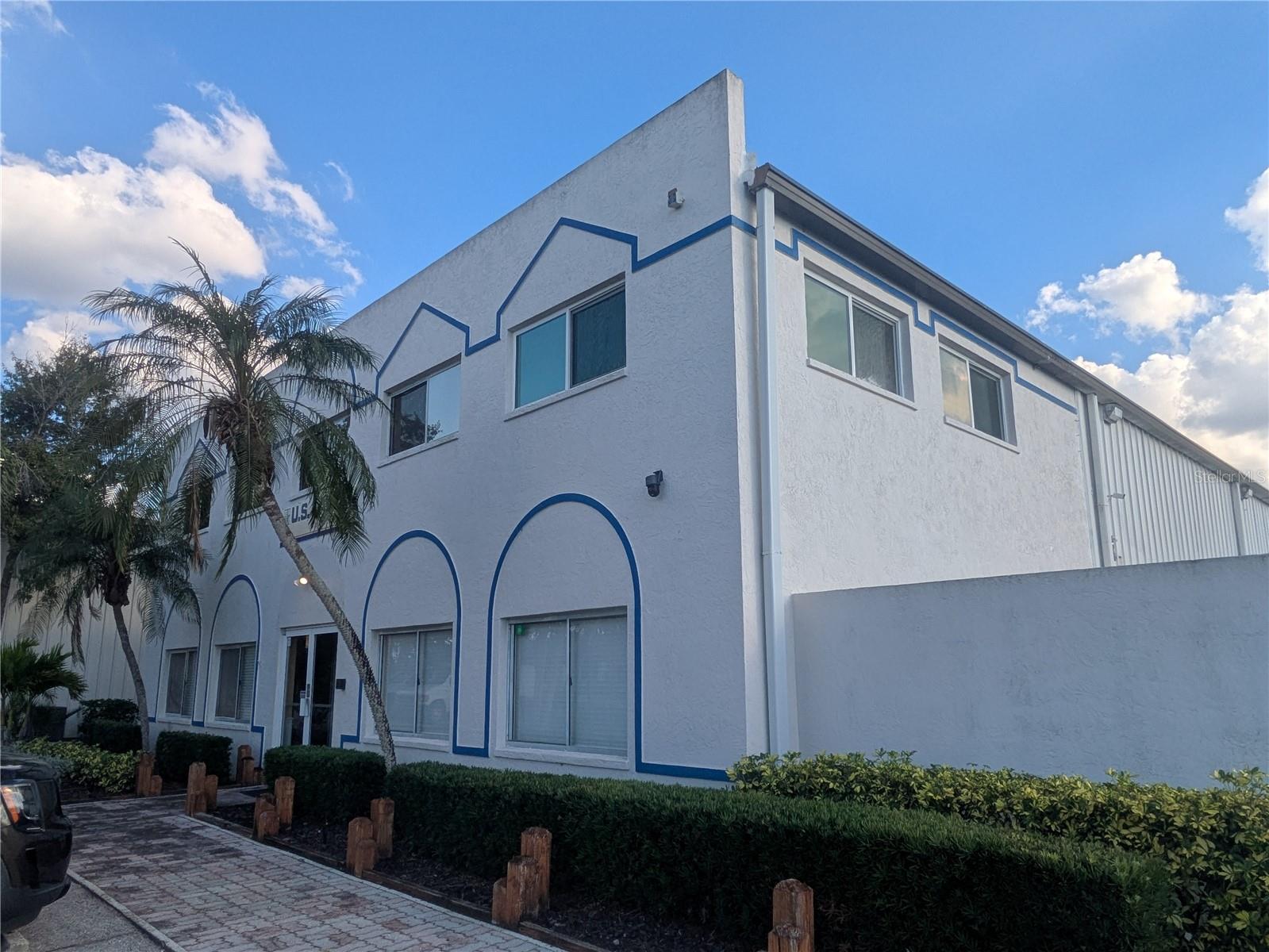 NORTHGATE CENTER - Commercial Lease