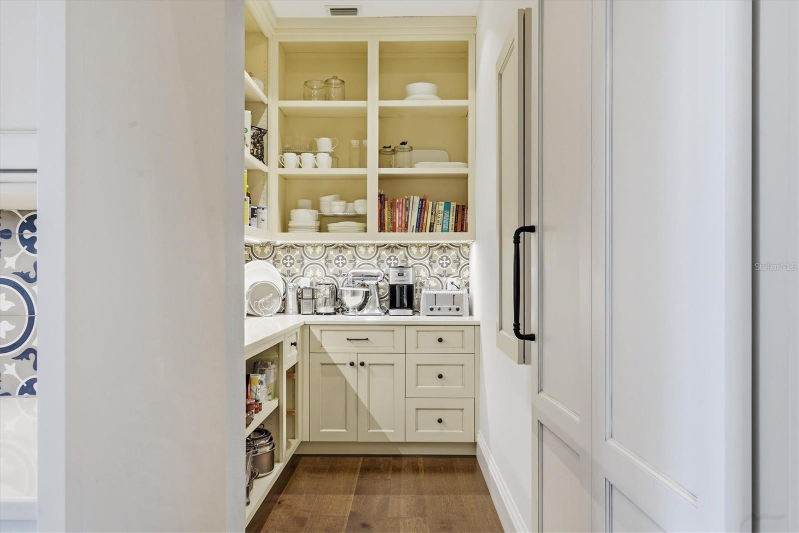 CASEY KEY - Residential