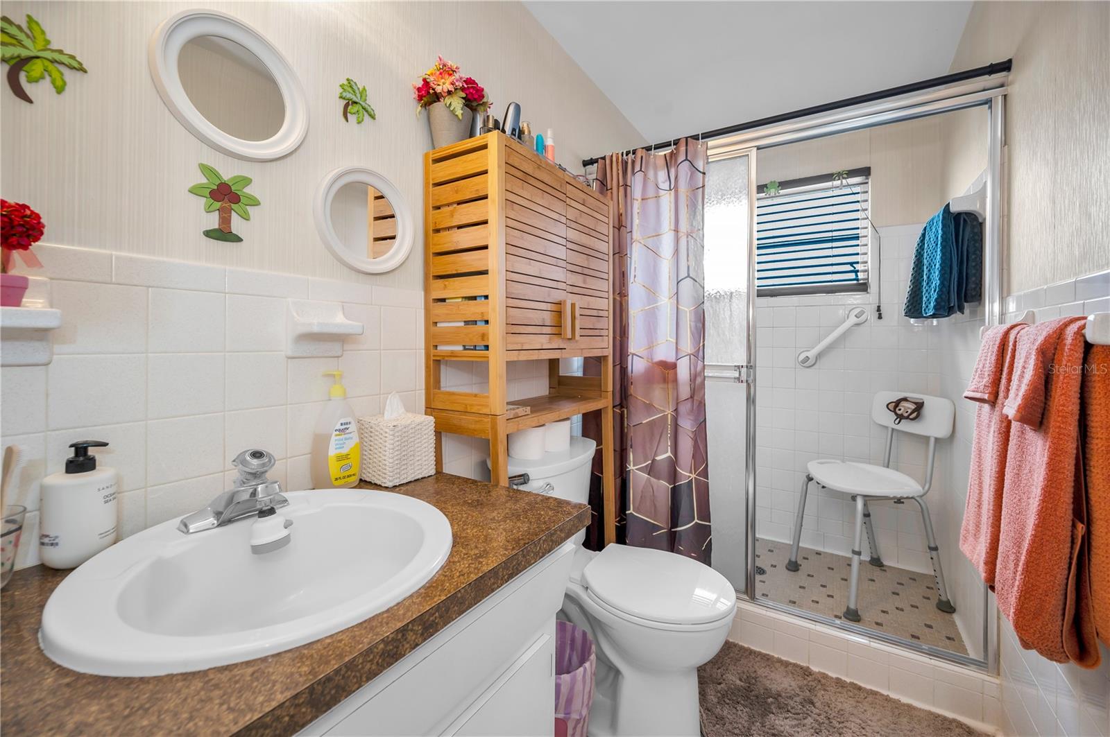 ON TOP OF THE WORLD - Residential