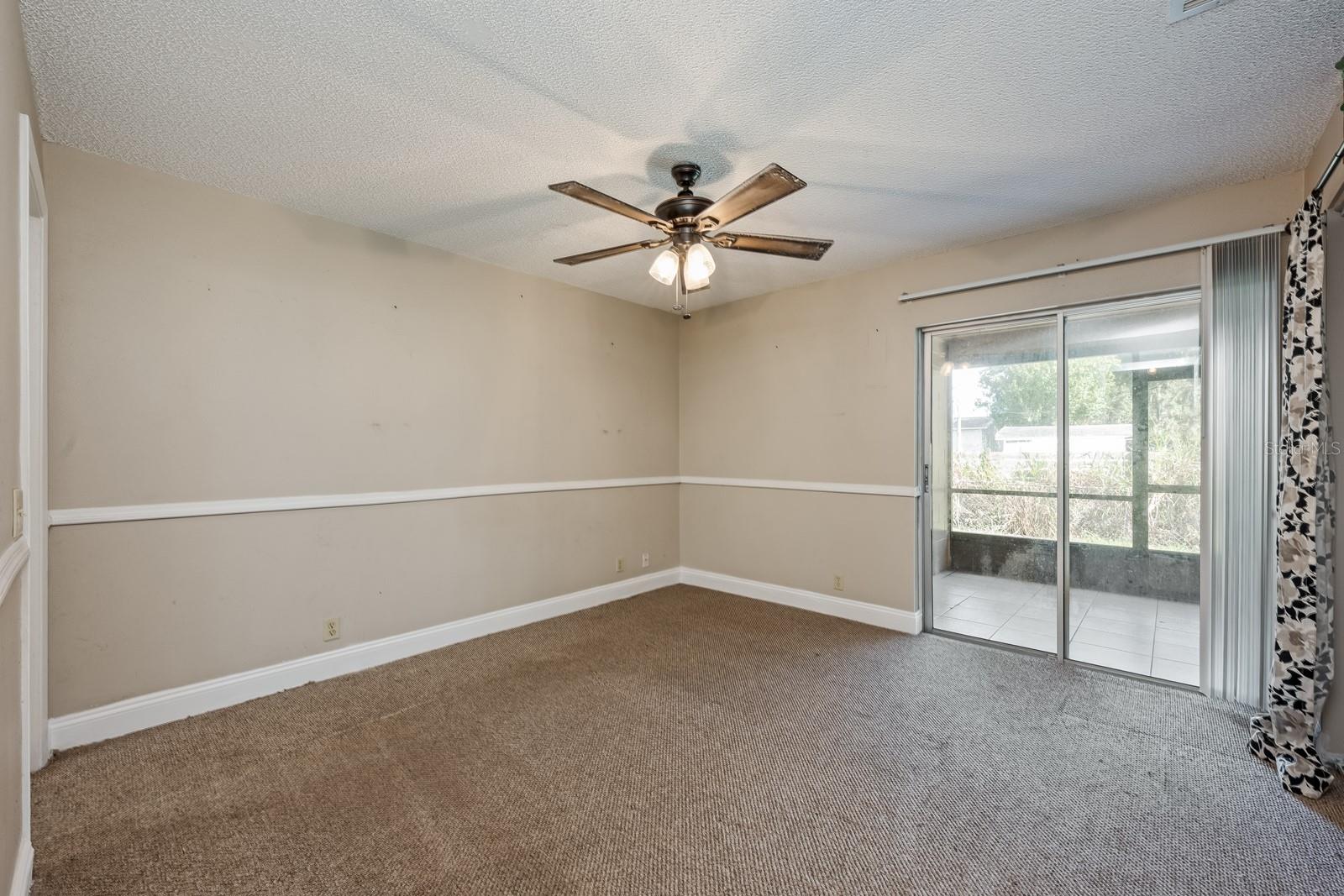 LAKE FOX SHORES - Residential Income