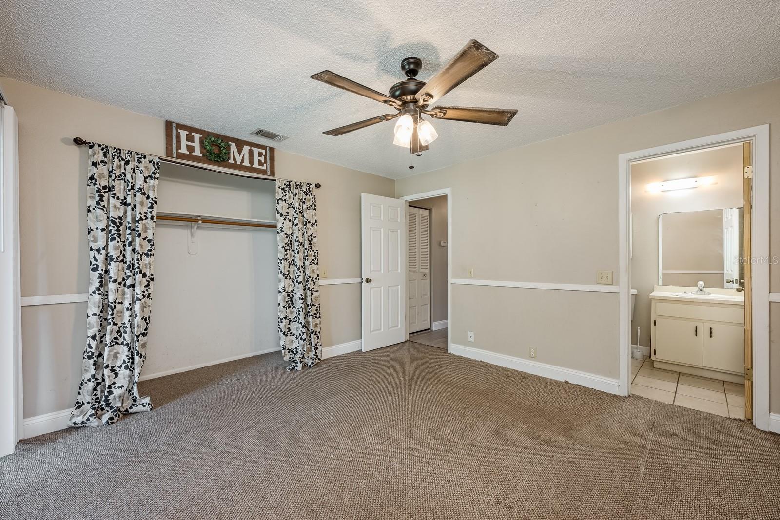 LAKE FOX SHORES - Residential Income