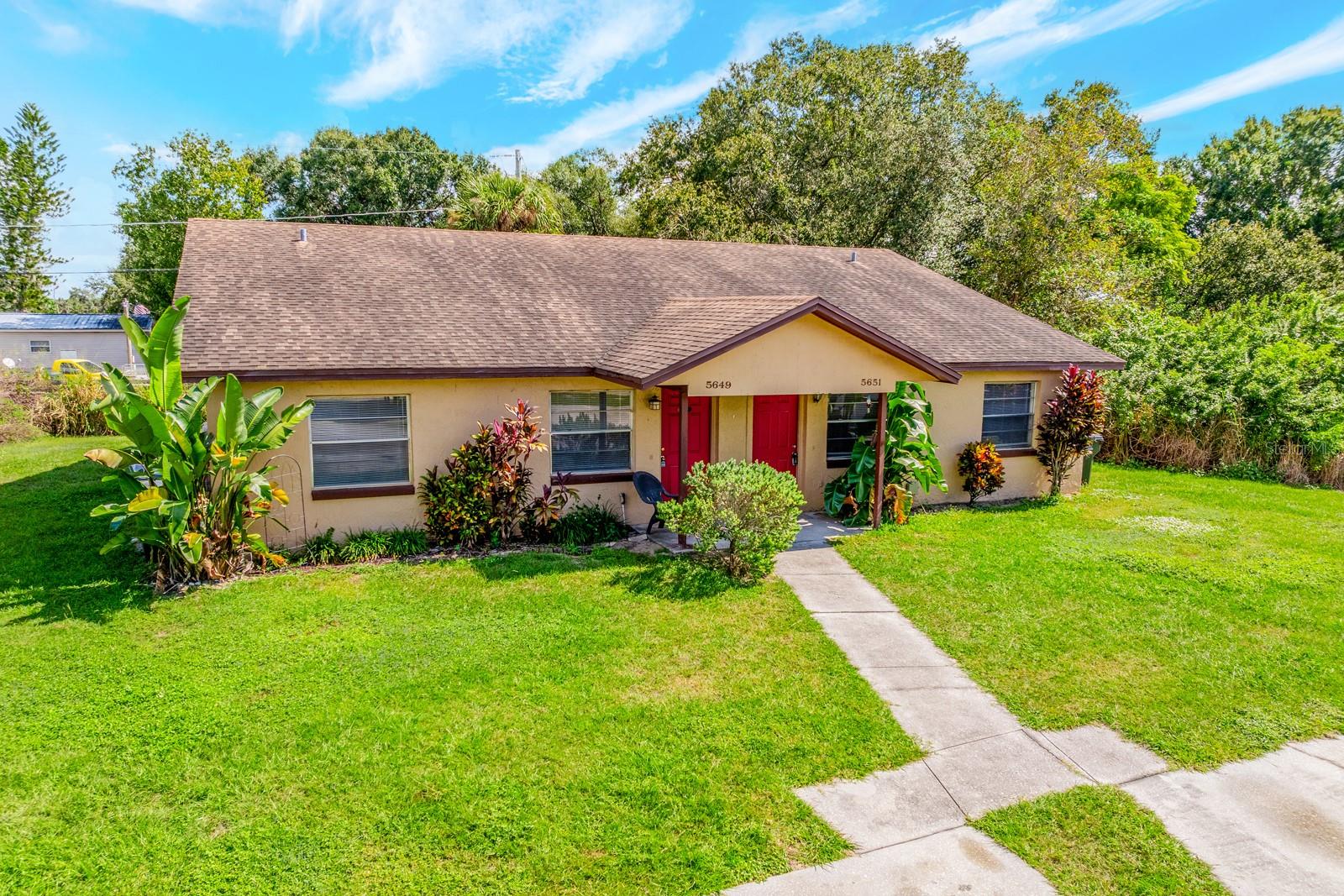 LAKE FOX SHORES - Residential Income