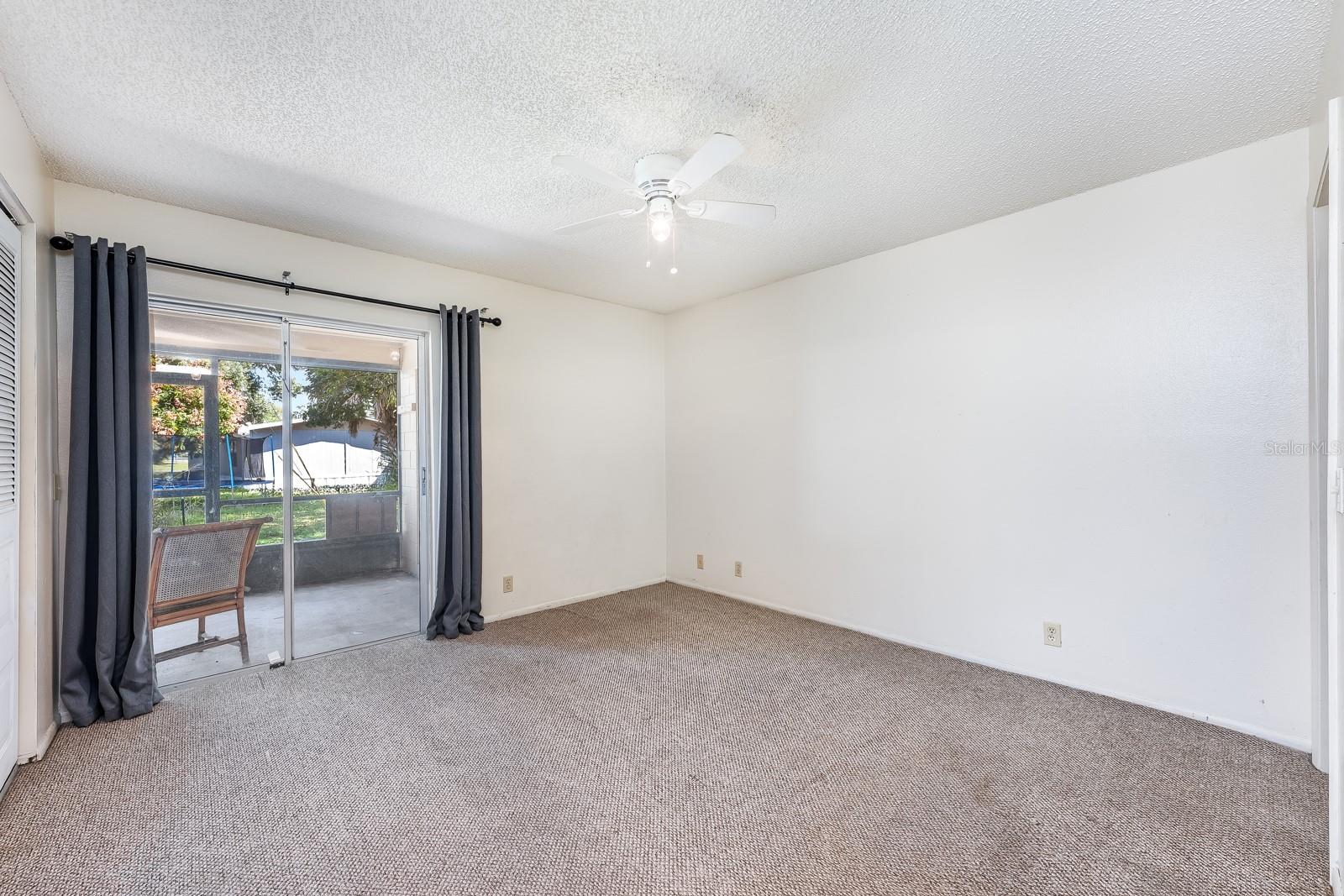 LAKE FOX SHORES - Residential Income