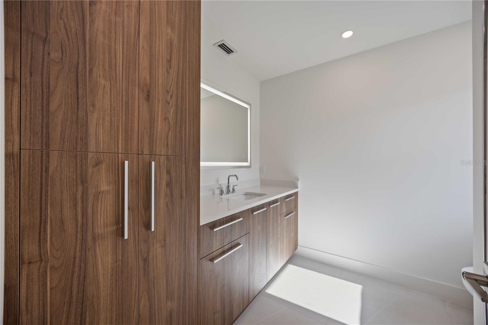 RUSTIC LODGE - Residential