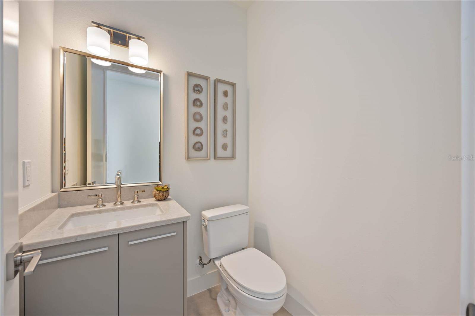 RUSTIC LODGE - Residential