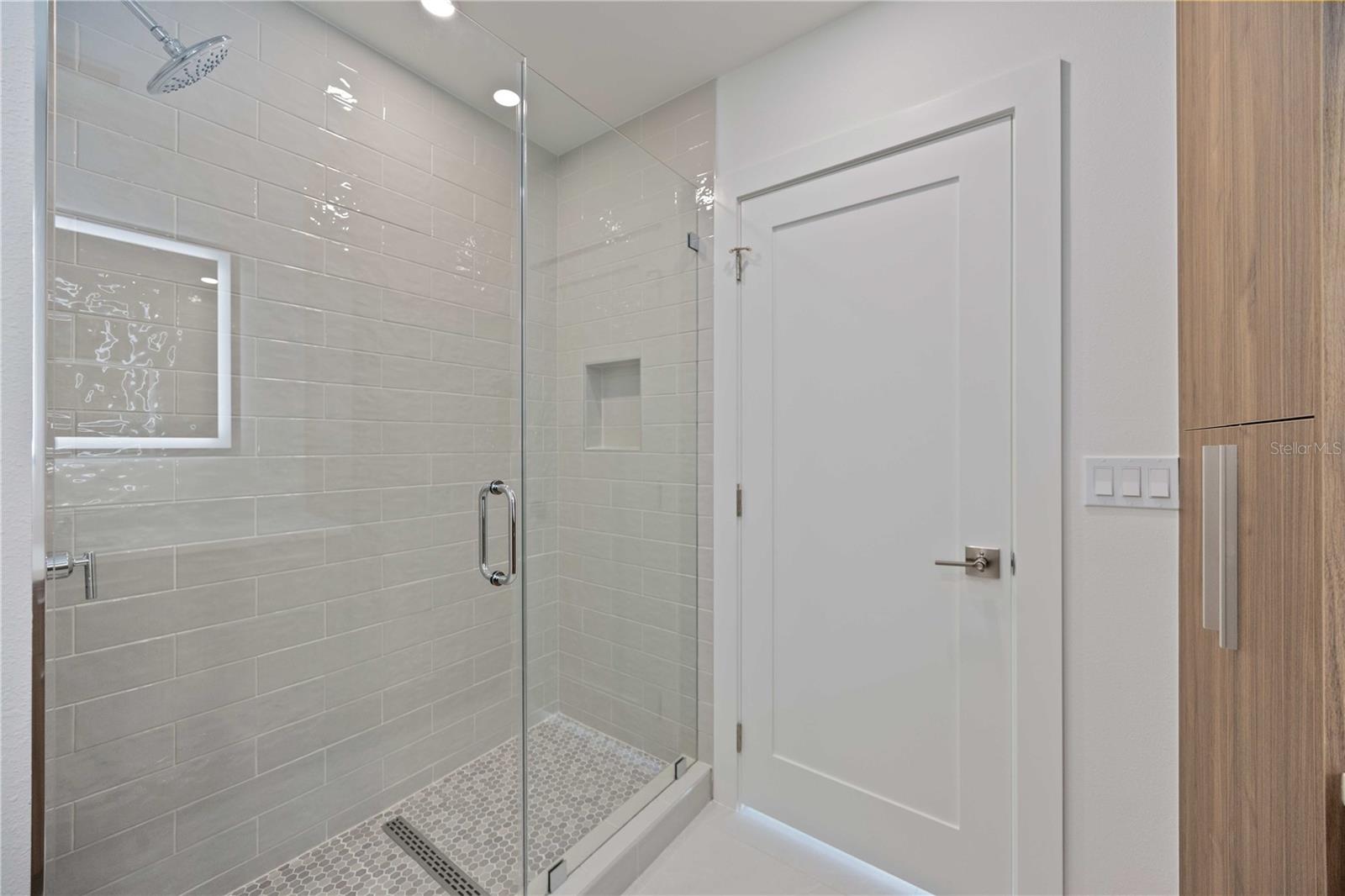 RUSTIC LODGE - Residential