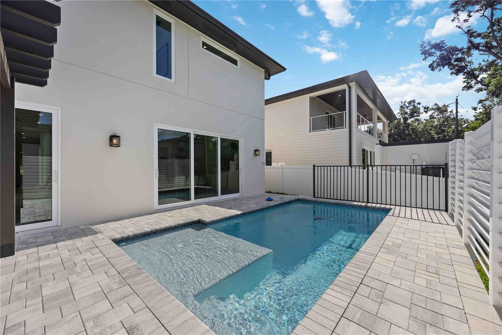 RUSTIC LODGE - Residential