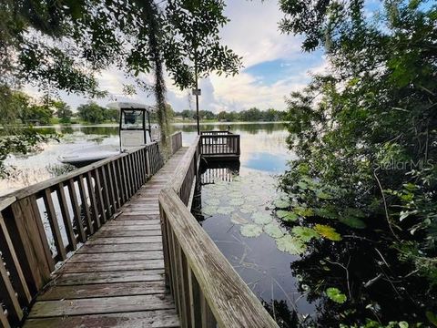 A home in WINTER HAVEN