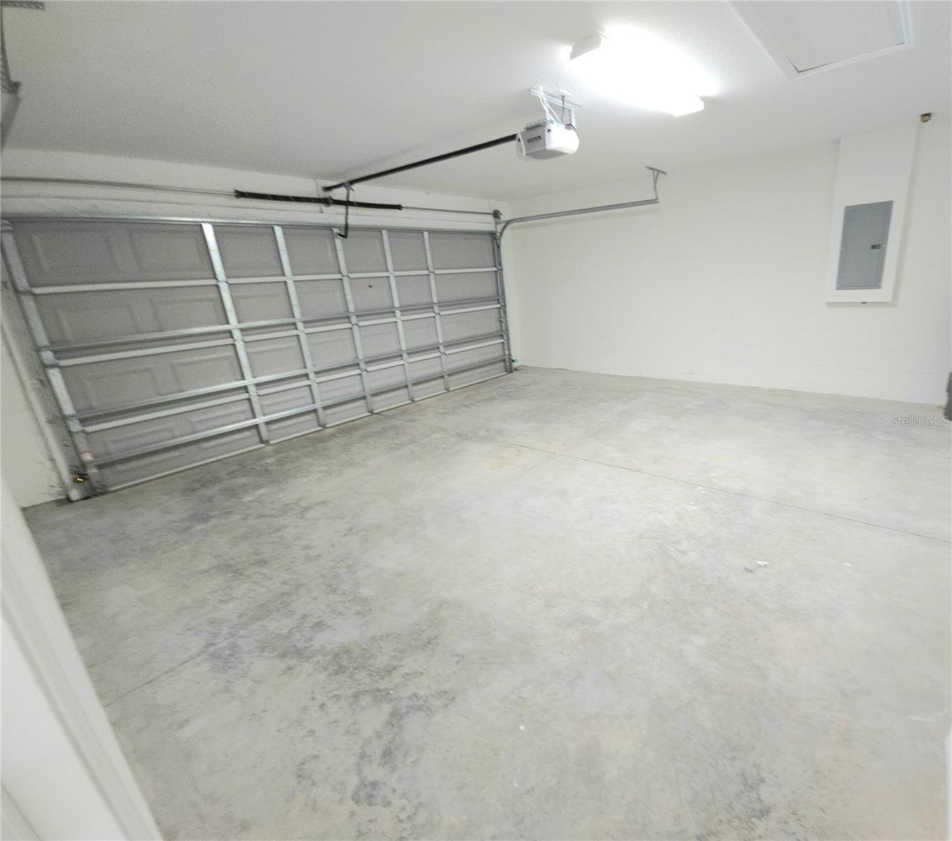 MARION OAKS UN TEN - Residential Lease