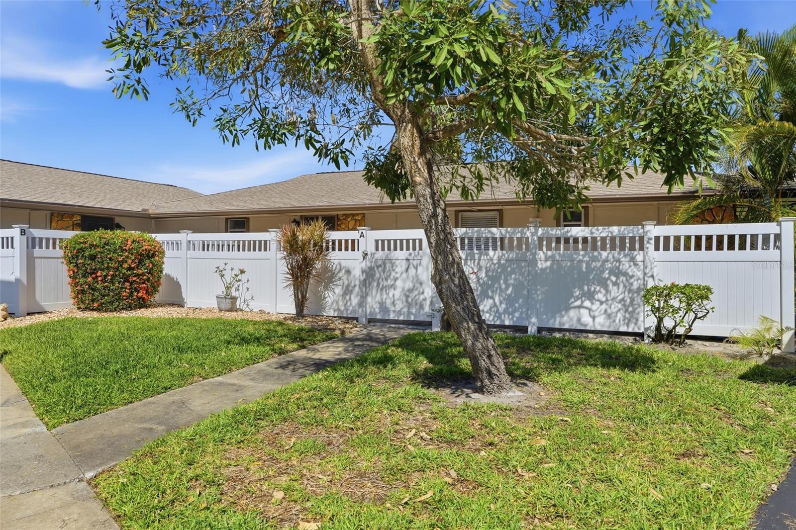 CALOOSA BAYVIEW CONDO PH A - Residential