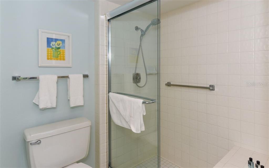 BEACHPLACE I - Residential Lease