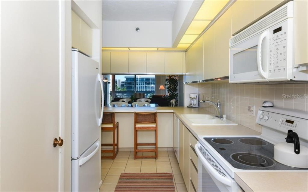 BEACHPLACE I - Residential Lease