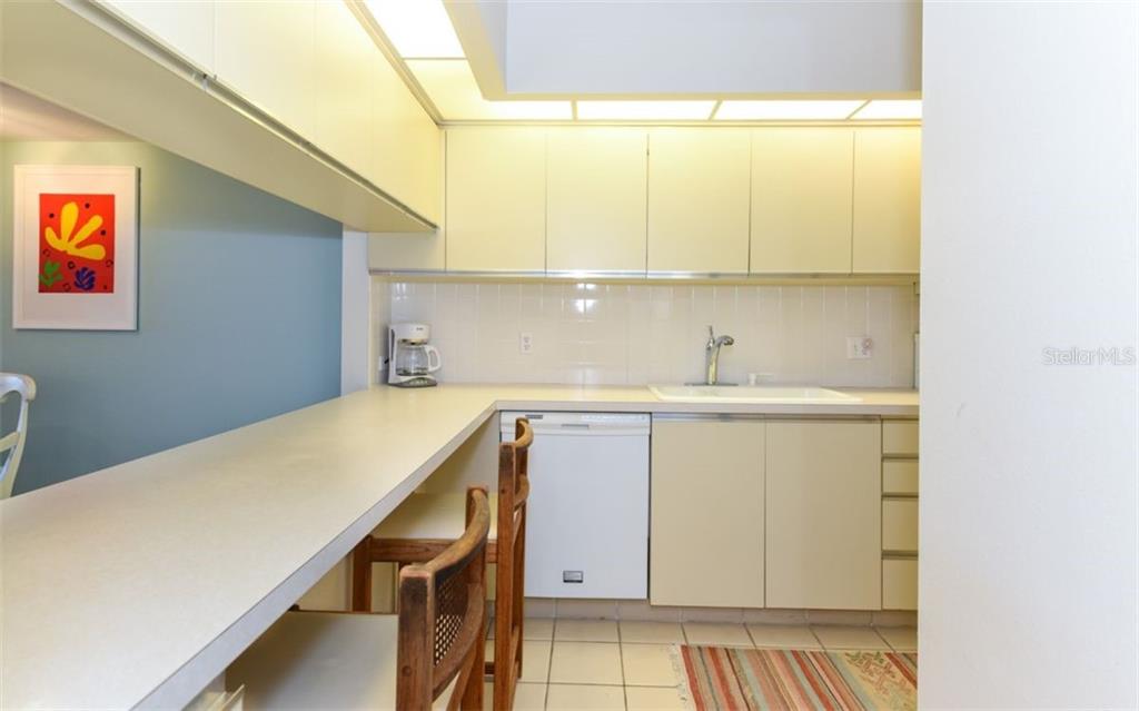 BEACHPLACE I - Residential Lease