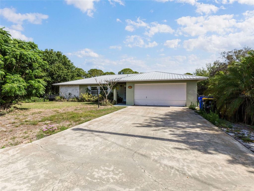 Photo of 244 Vienna Avenue, Lake Placid, FL 33852 (MLS # O6406156)