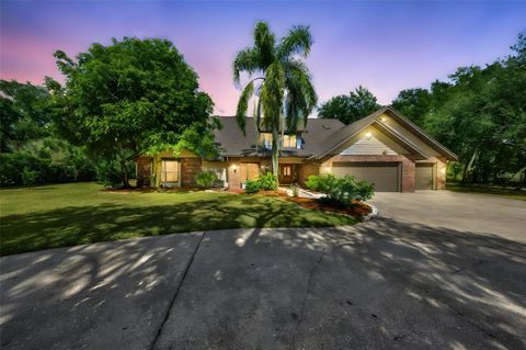 Photo of 1902 Sweet Bay Court, Plant City, FL 33566 (MLS # TB8436357)