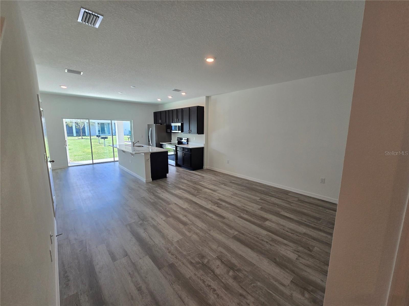 737 MAPLE OAK DRIVE