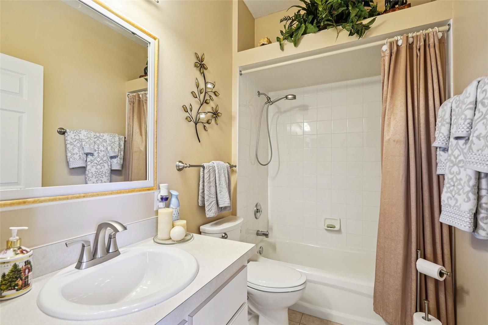 OCALA PALMS UN V - Residential