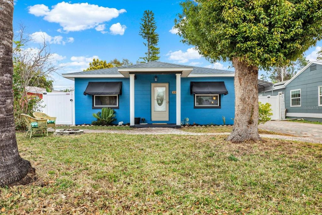 Photo of 1322 Freemont Street S, Gulfport, FL 33707 (MLS # TB8469322)