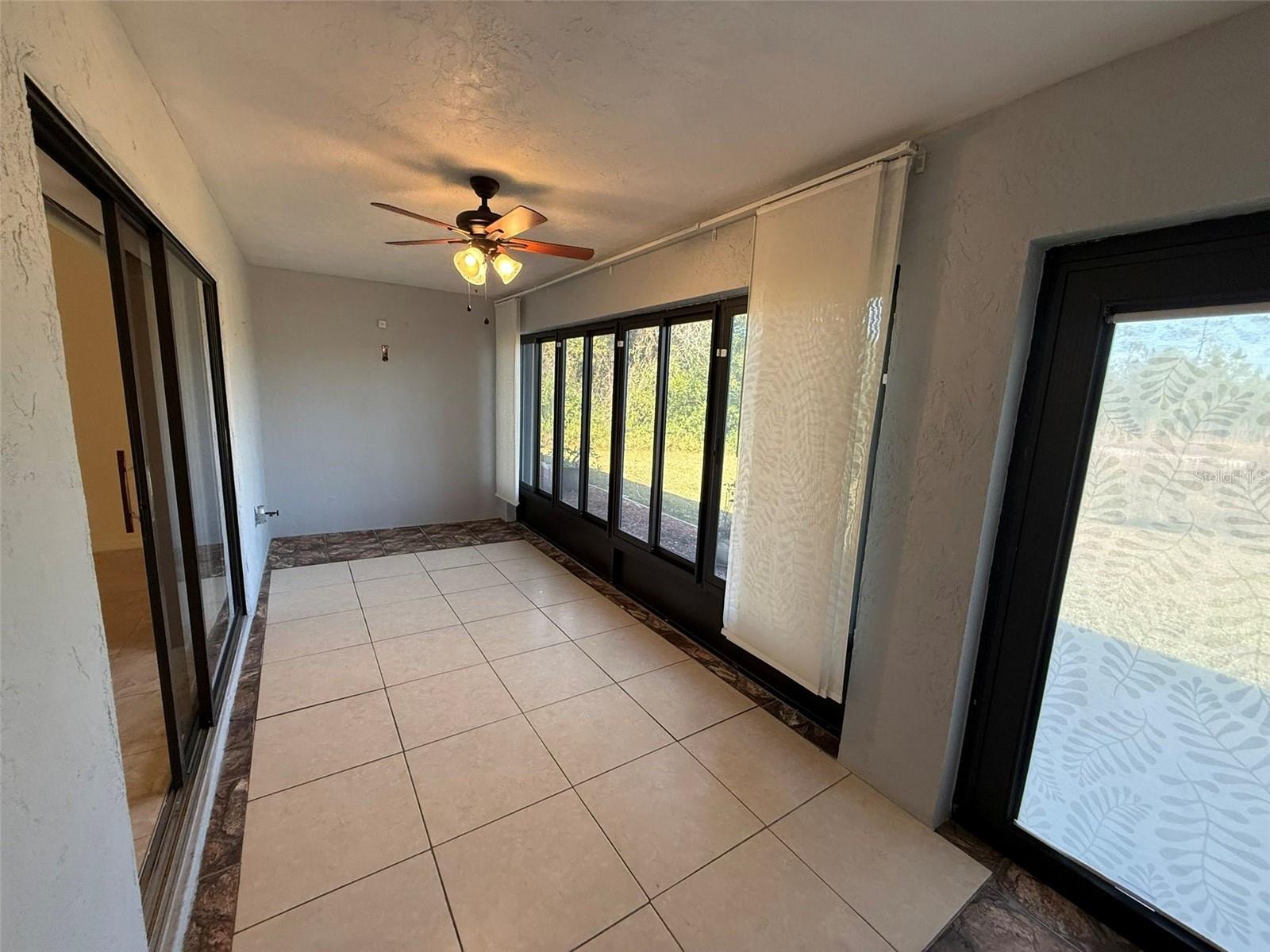 VILLA ESTATE 04 - Residential Lease