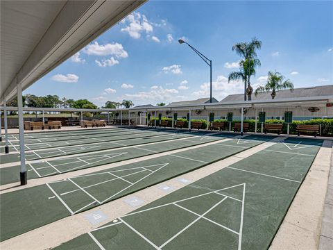 A home in LAKELAND