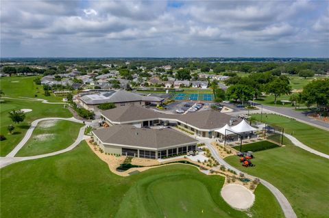 A home in LAKELAND