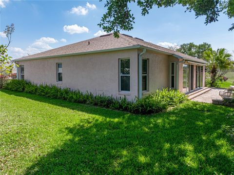 A home in LAKELAND