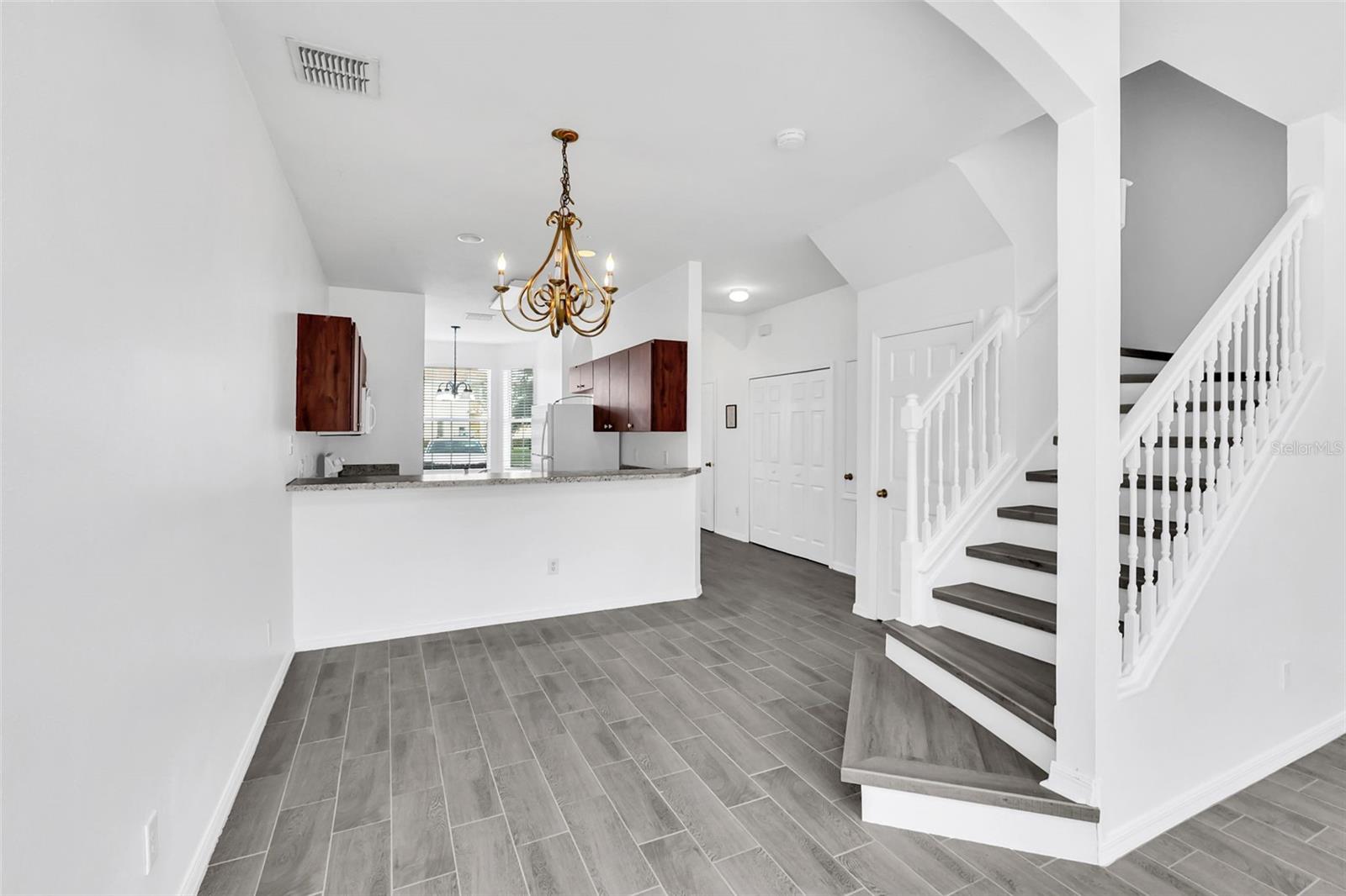 FIESTA KEY PH 1B - Residential Lease