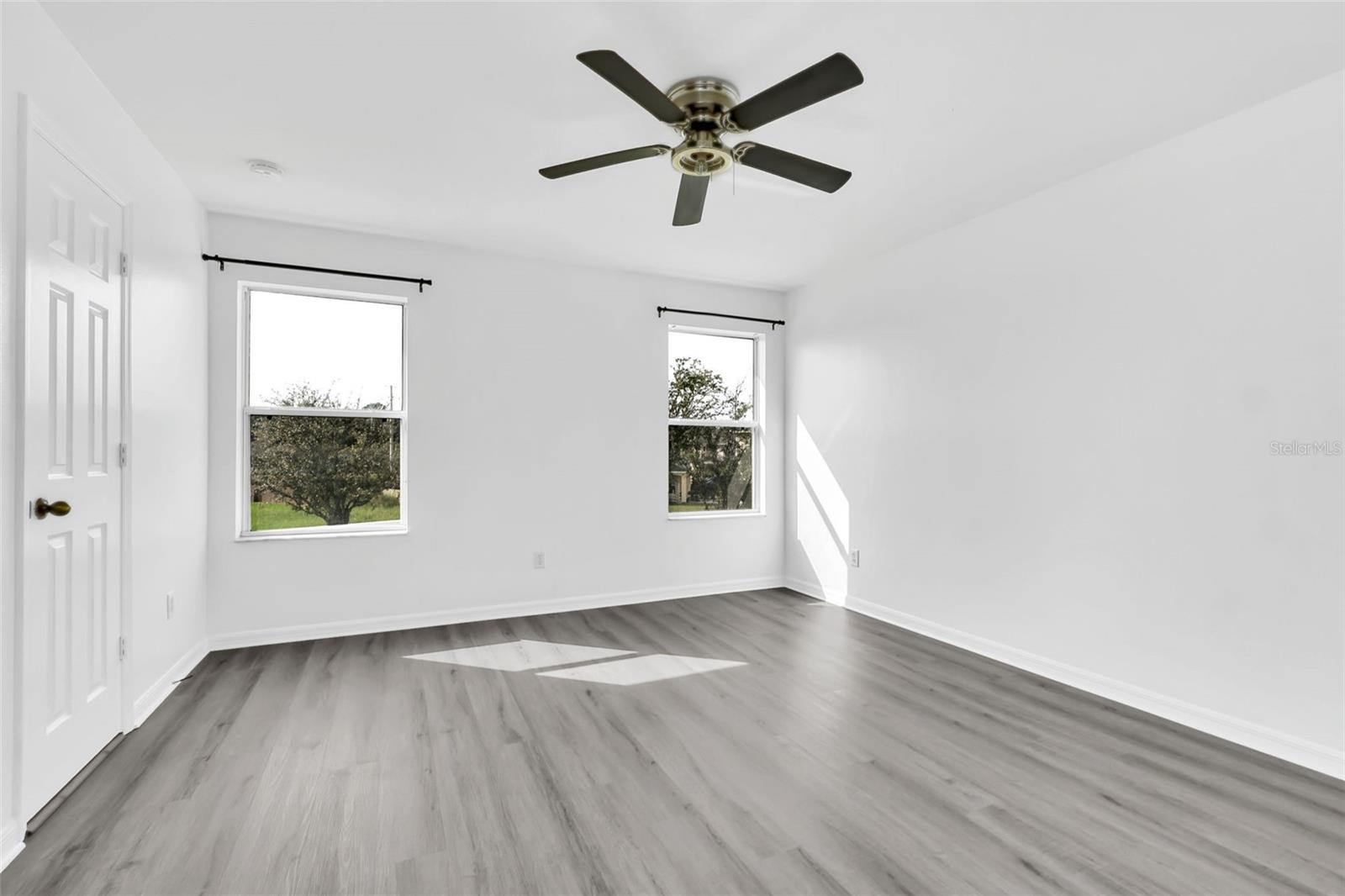 FIESTA KEY PH 1B - Residential Lease