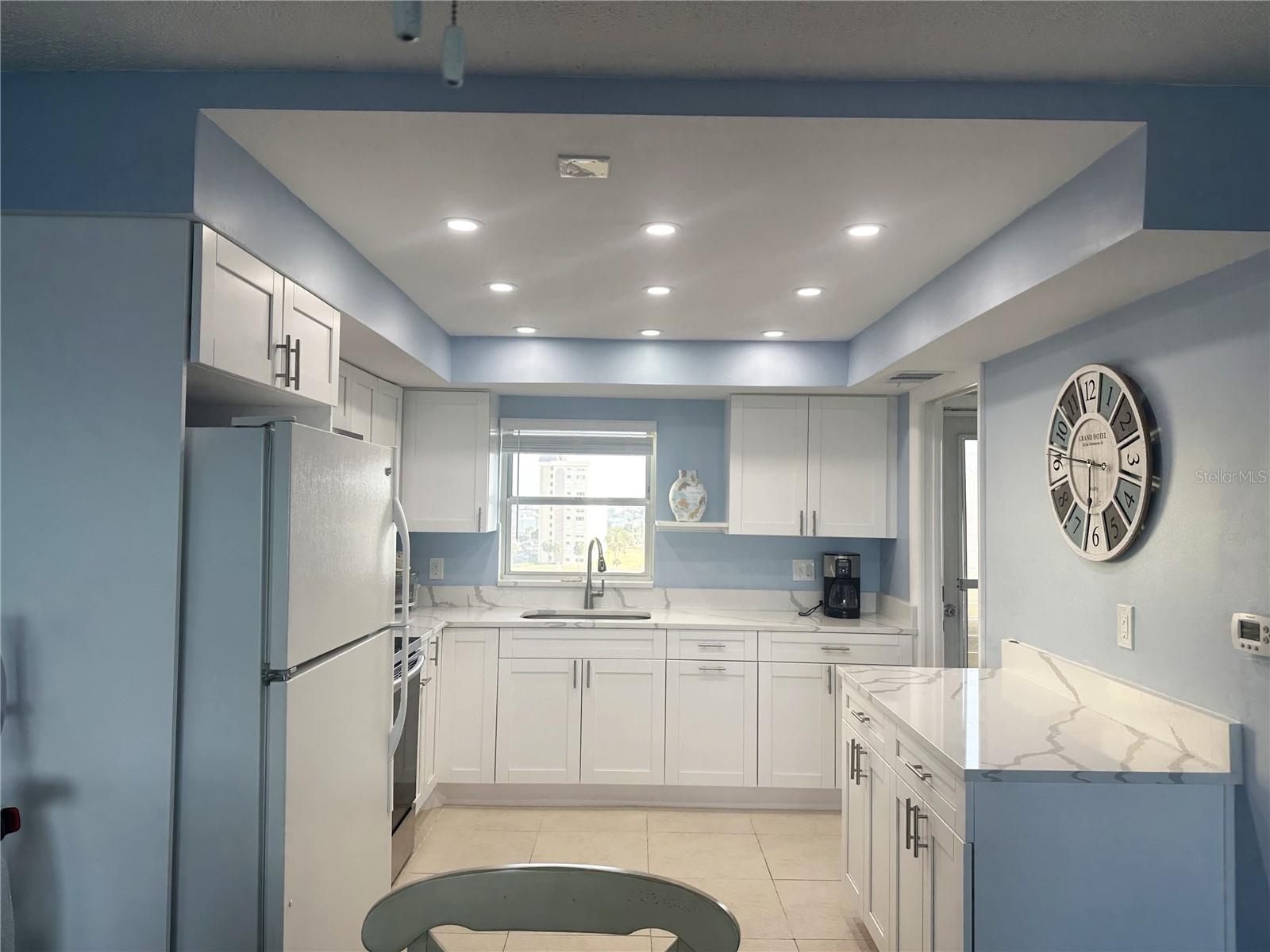 COLUMBIA TOWERS - Residential