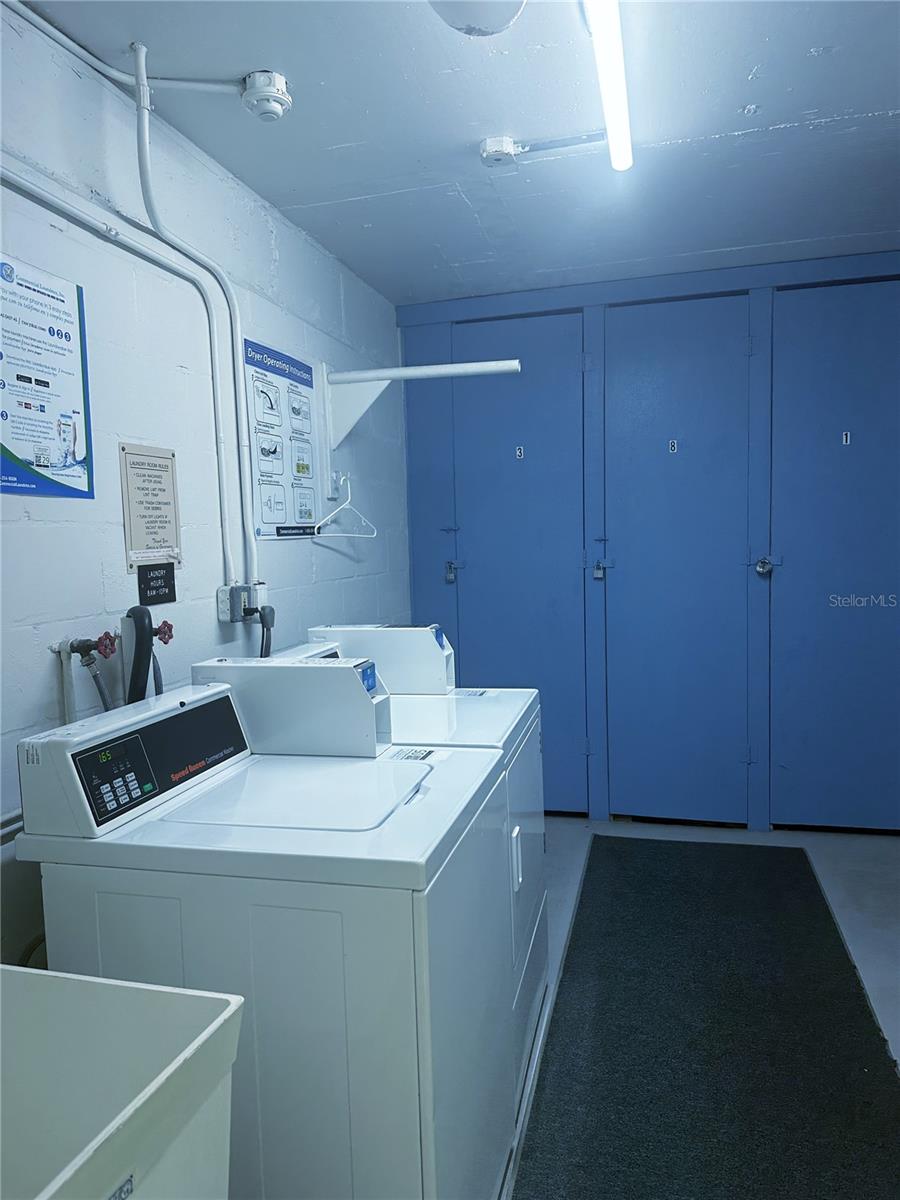 COLUMBIA TOWERS - Residential