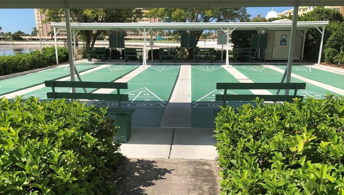 COLUMBIA TOWERS - Residential