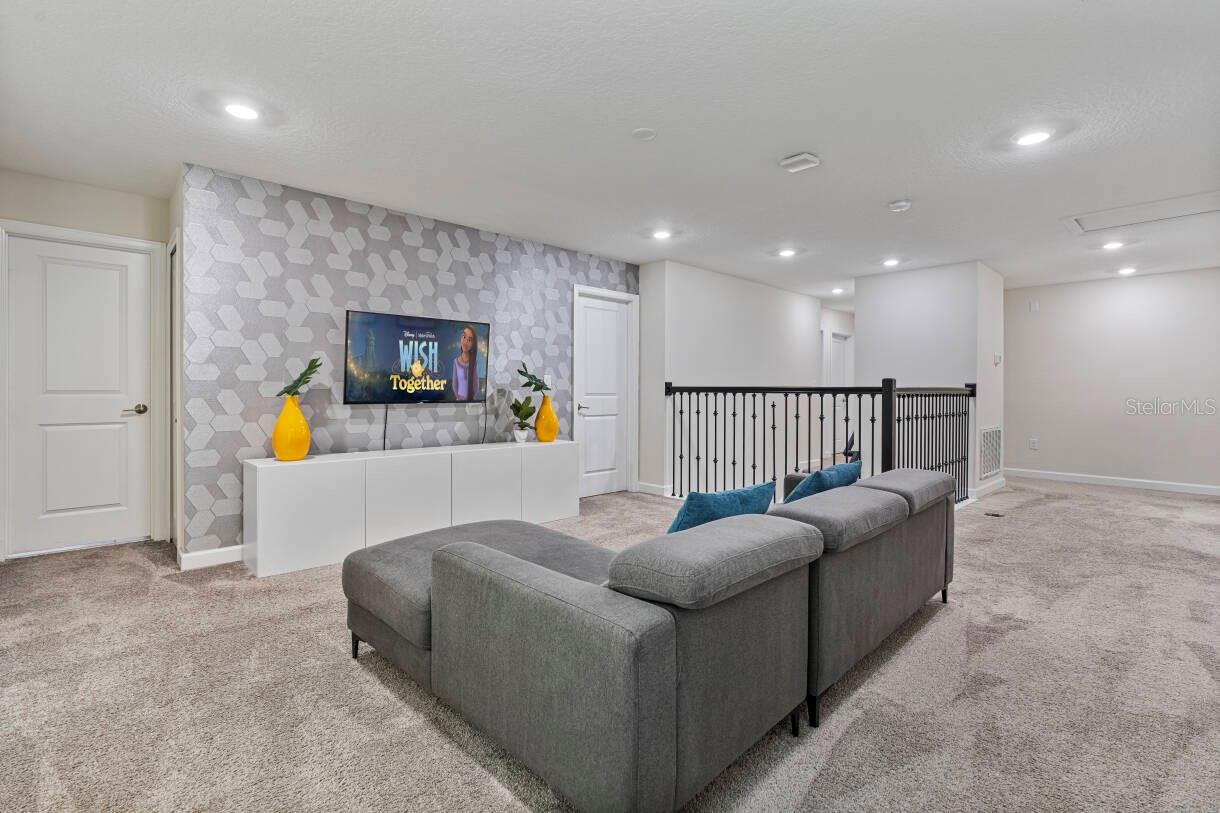 4525 TARGET BOULEVARD