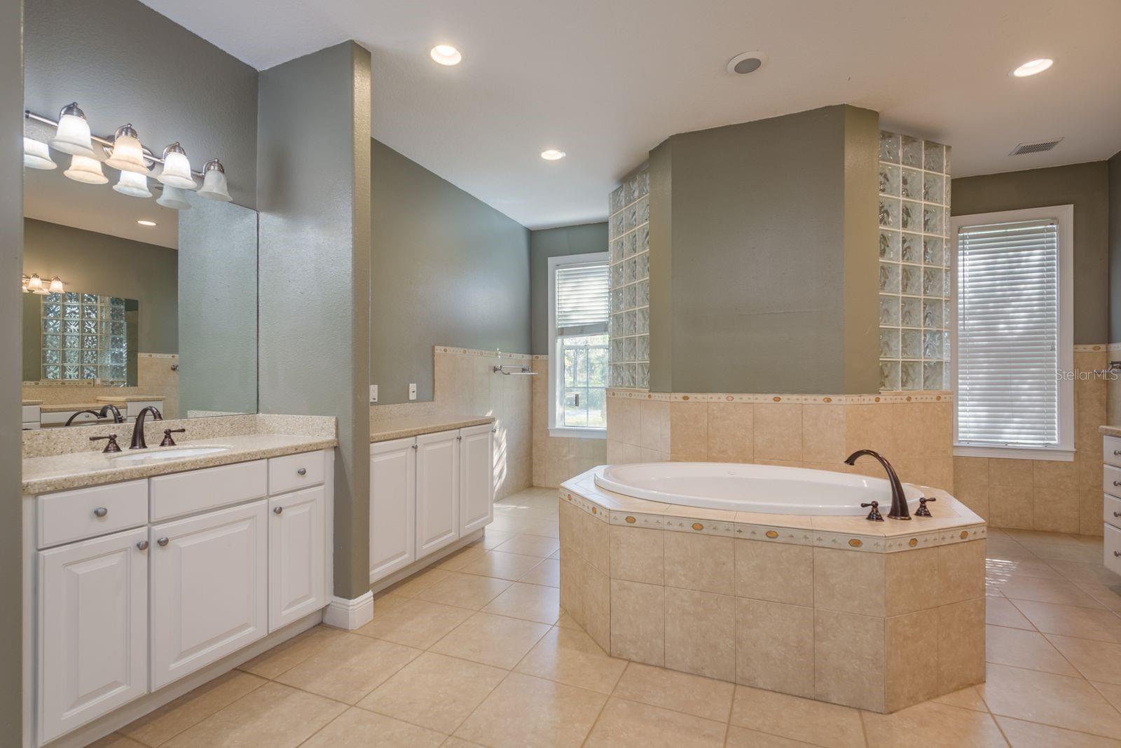 OAK RIDGE - Residential