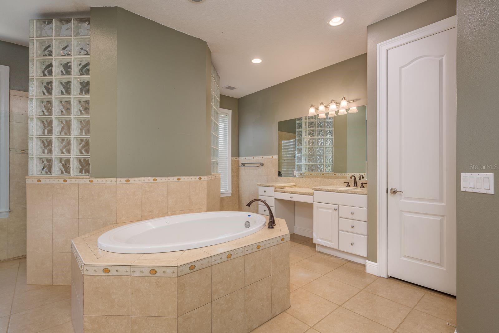 OAK RIDGE - Residential