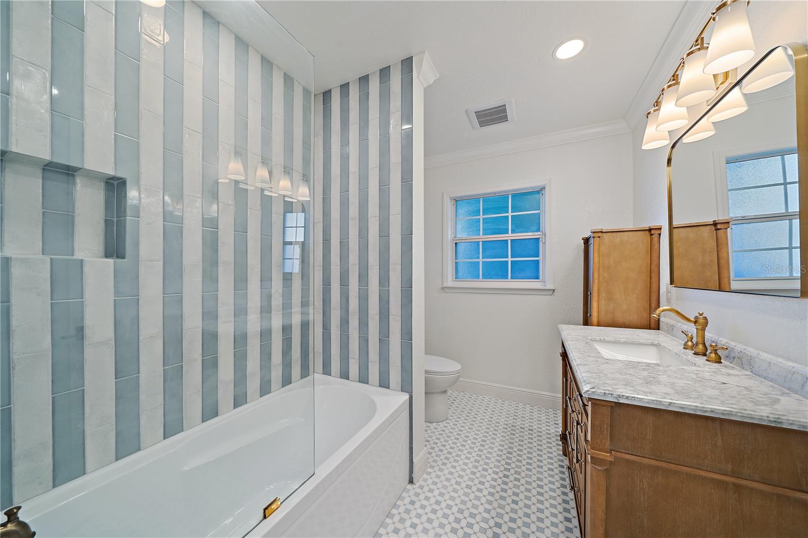 WHITFIELD ESTATES UNIT 1 - Residential