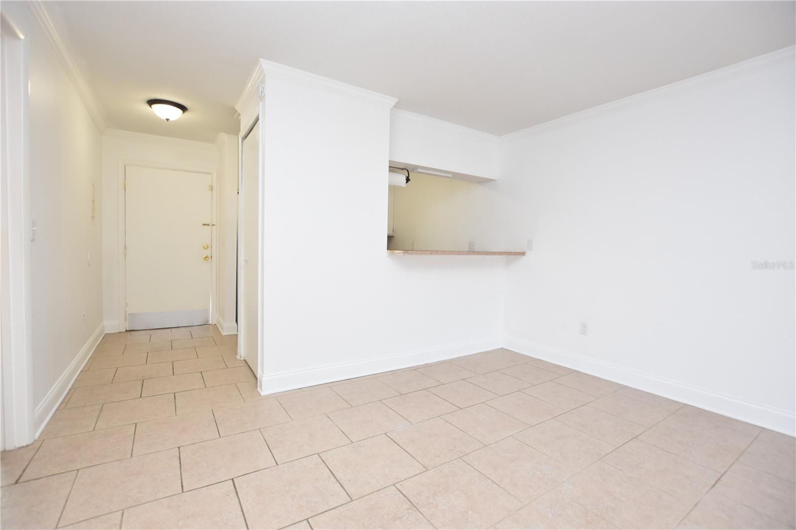 SANDY COVE/LAKELAND - Residential Lease