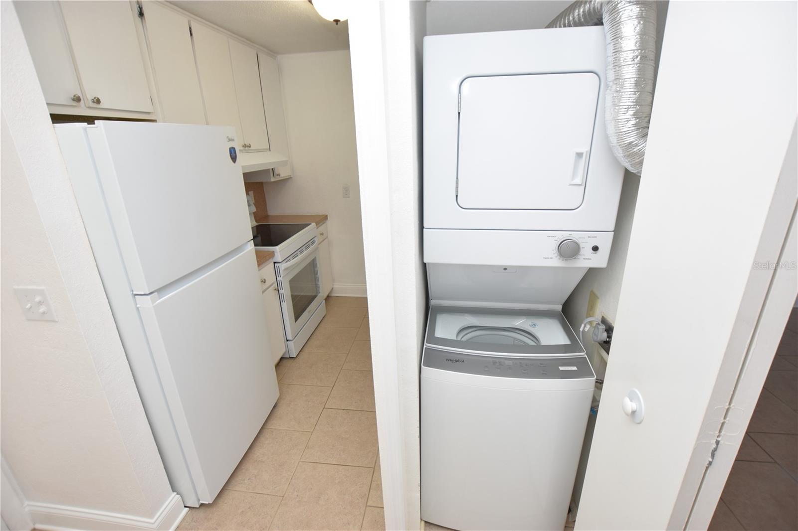 SANDY COVE/LAKELAND - Residential Lease