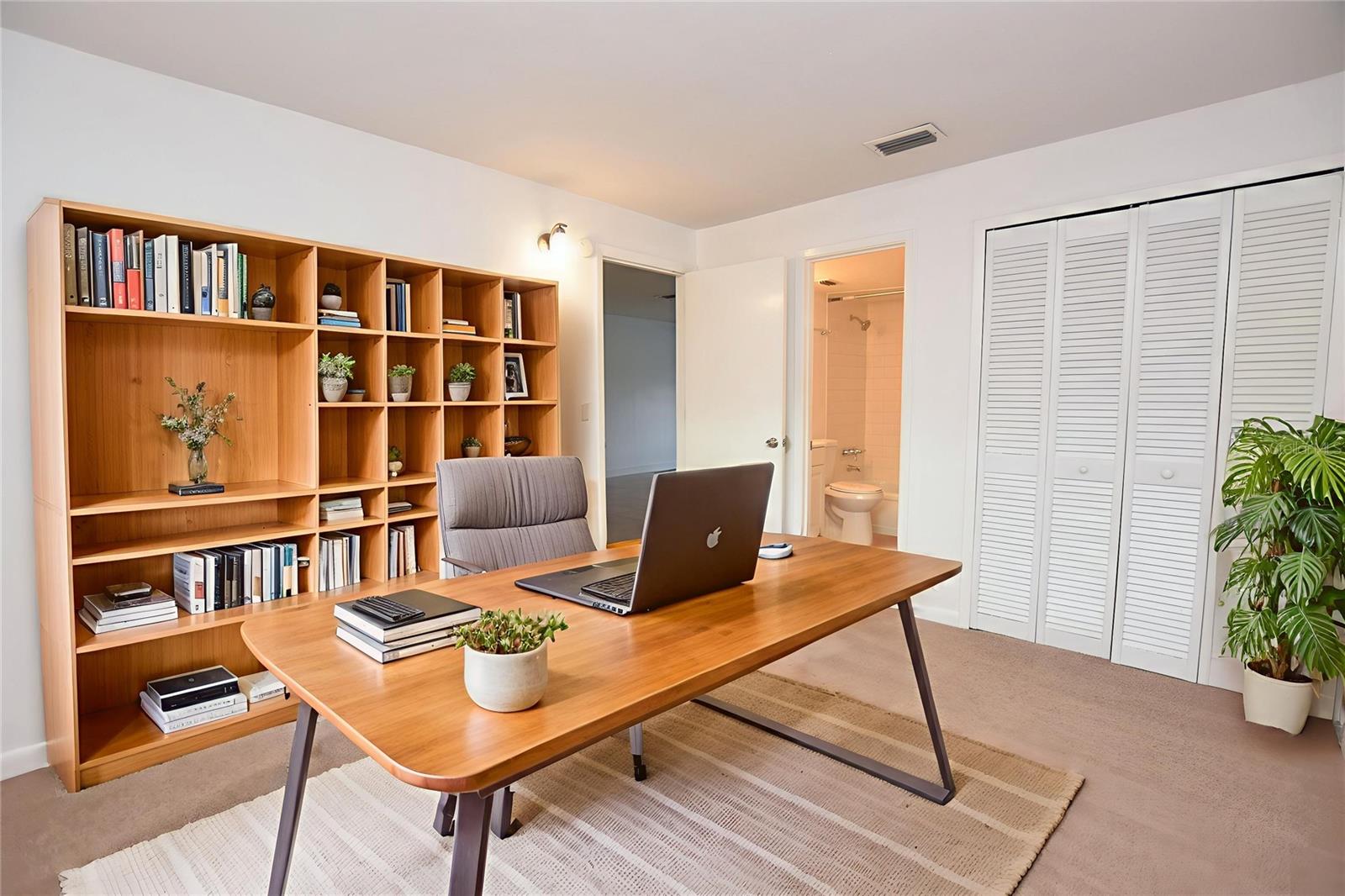 SANDY COVE/LAKELAND - Residential Lease