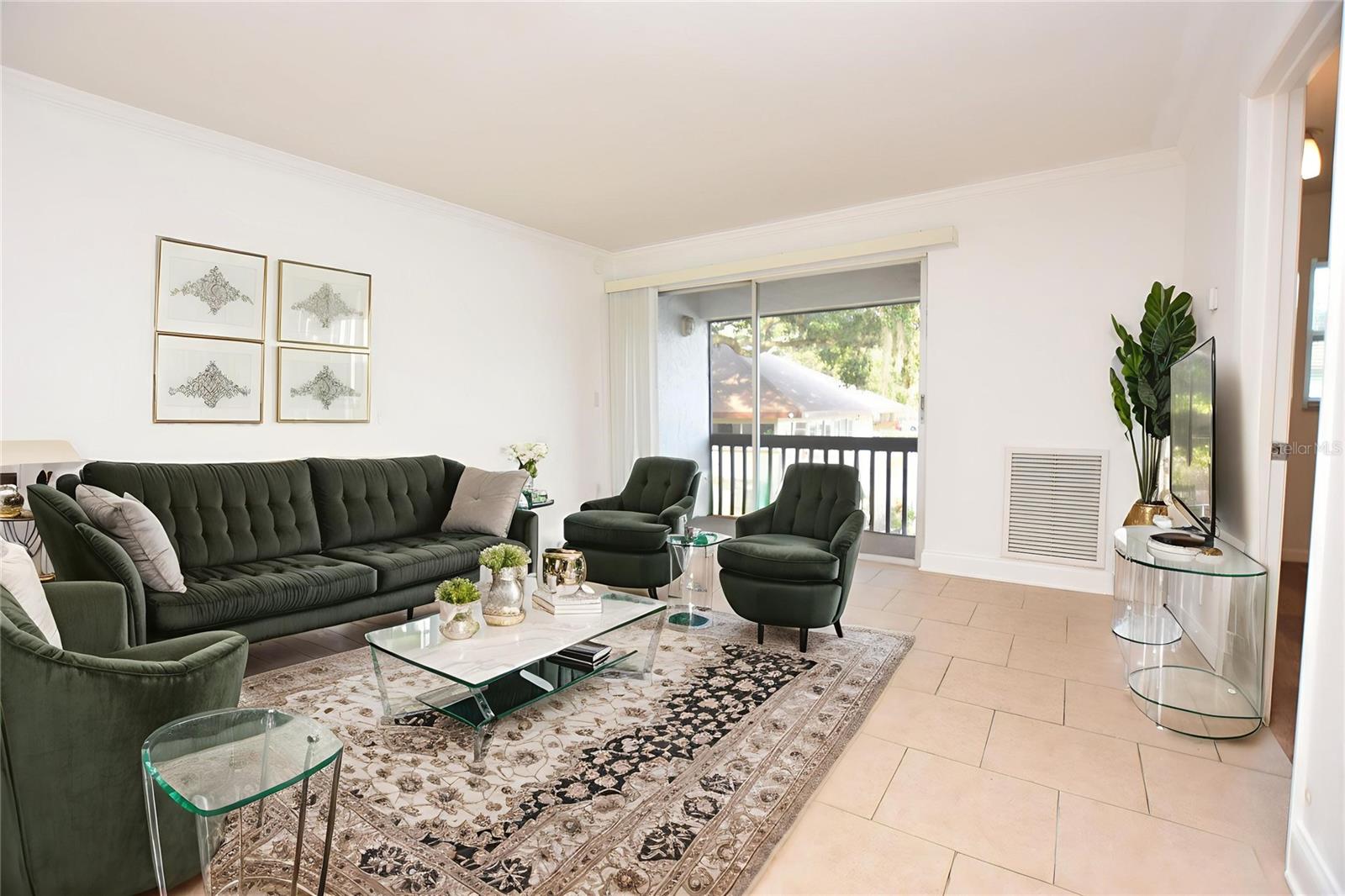 SANDY COVE/LAKELAND - Residential Lease