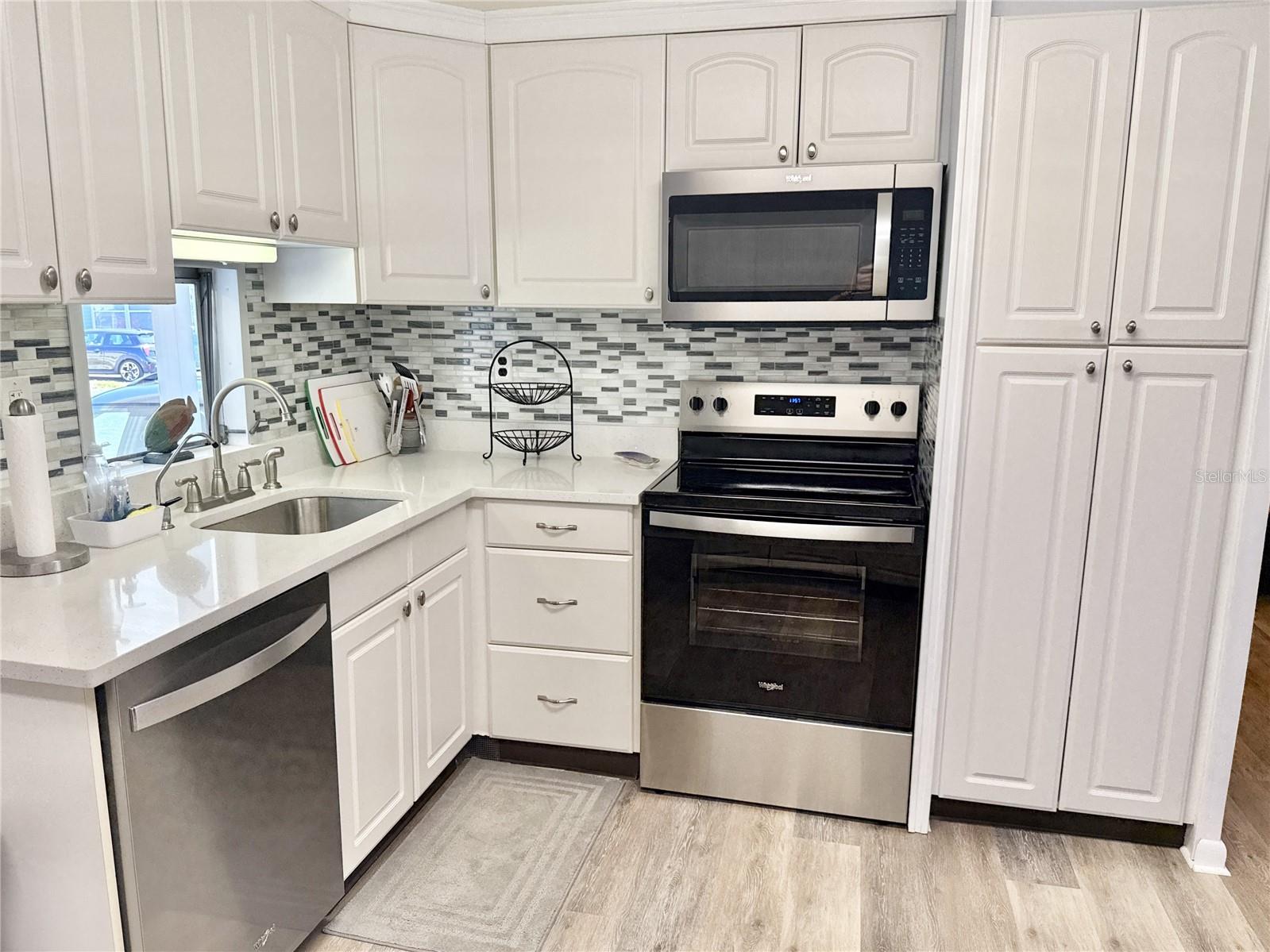 7186 MOUNT ARLINGTON DRIVE NE 421