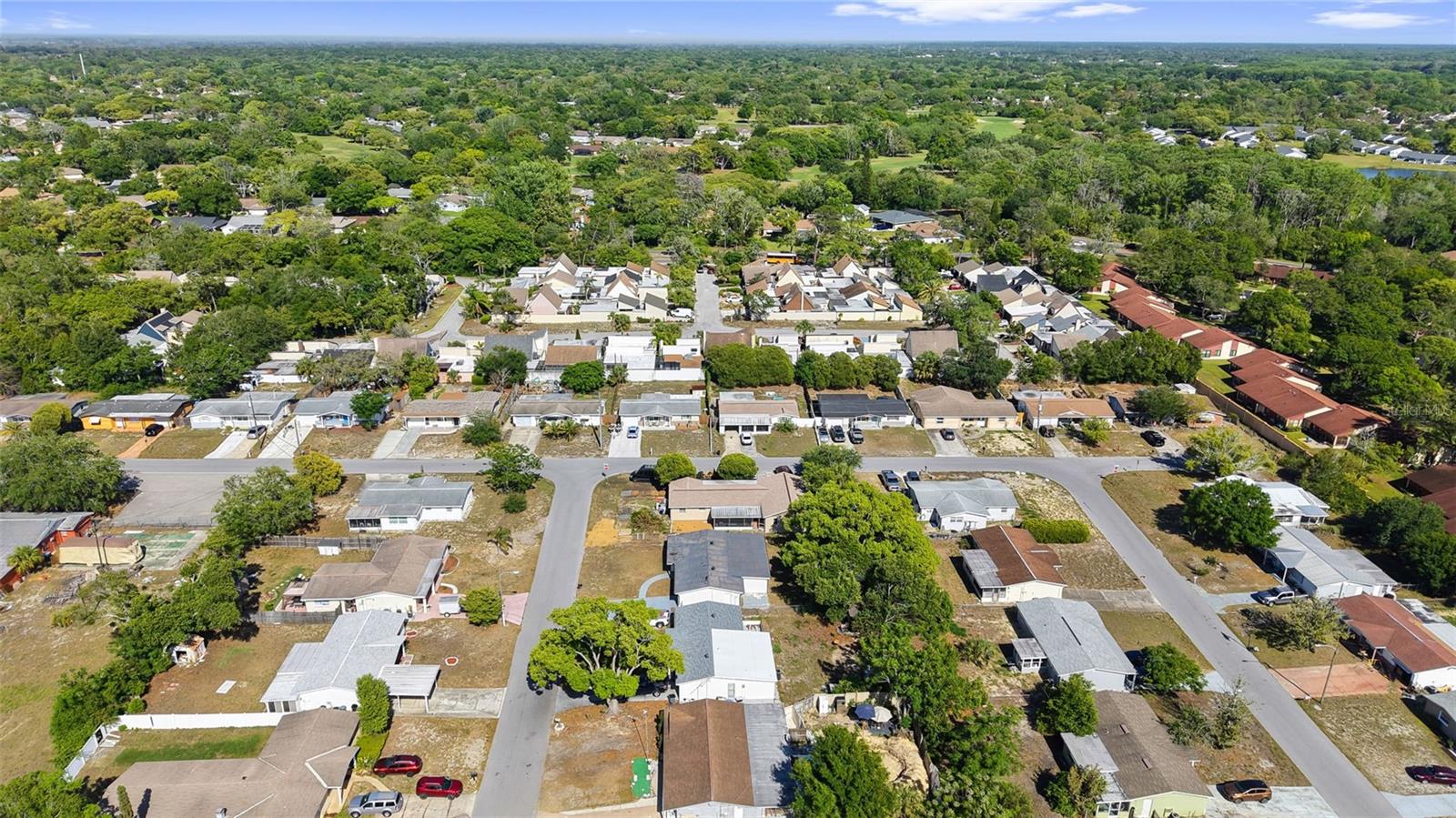 COUNTRY CLUB ESTATES - Residential