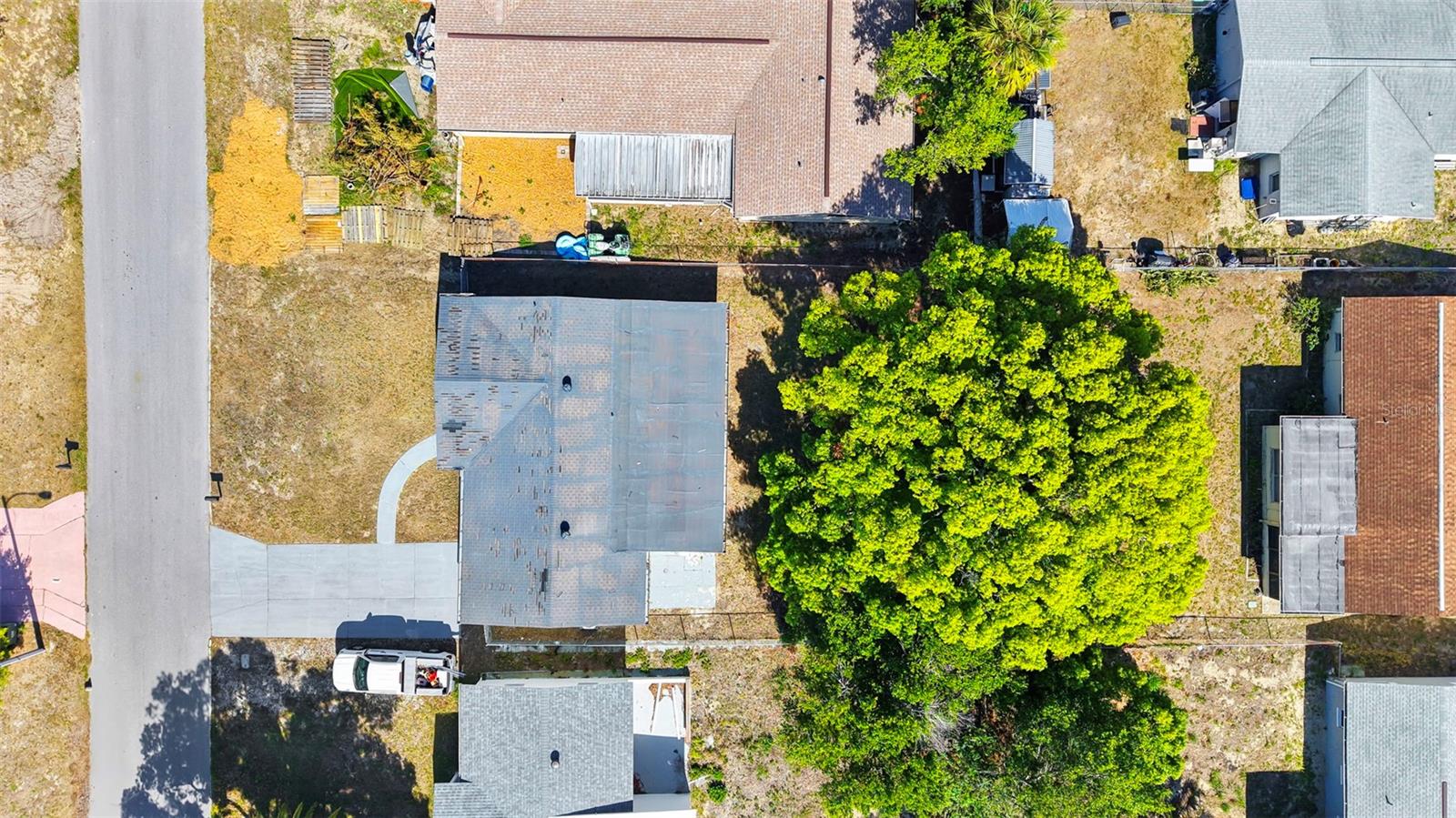 COUNTRY CLUB ESTATES - Residential