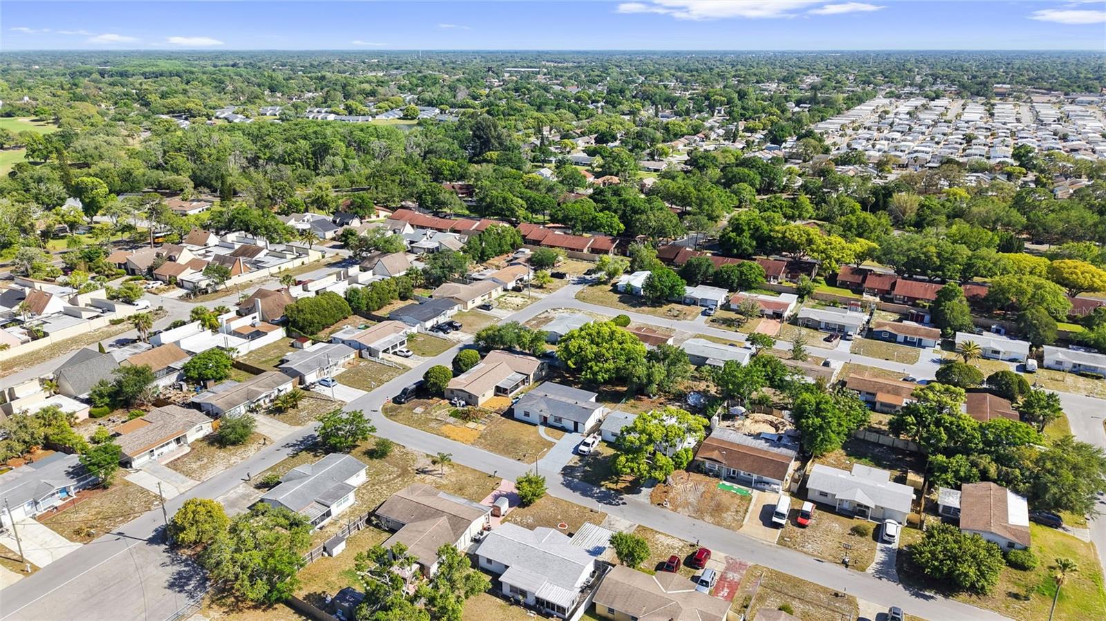 COUNTRY CLUB ESTATES - Residential