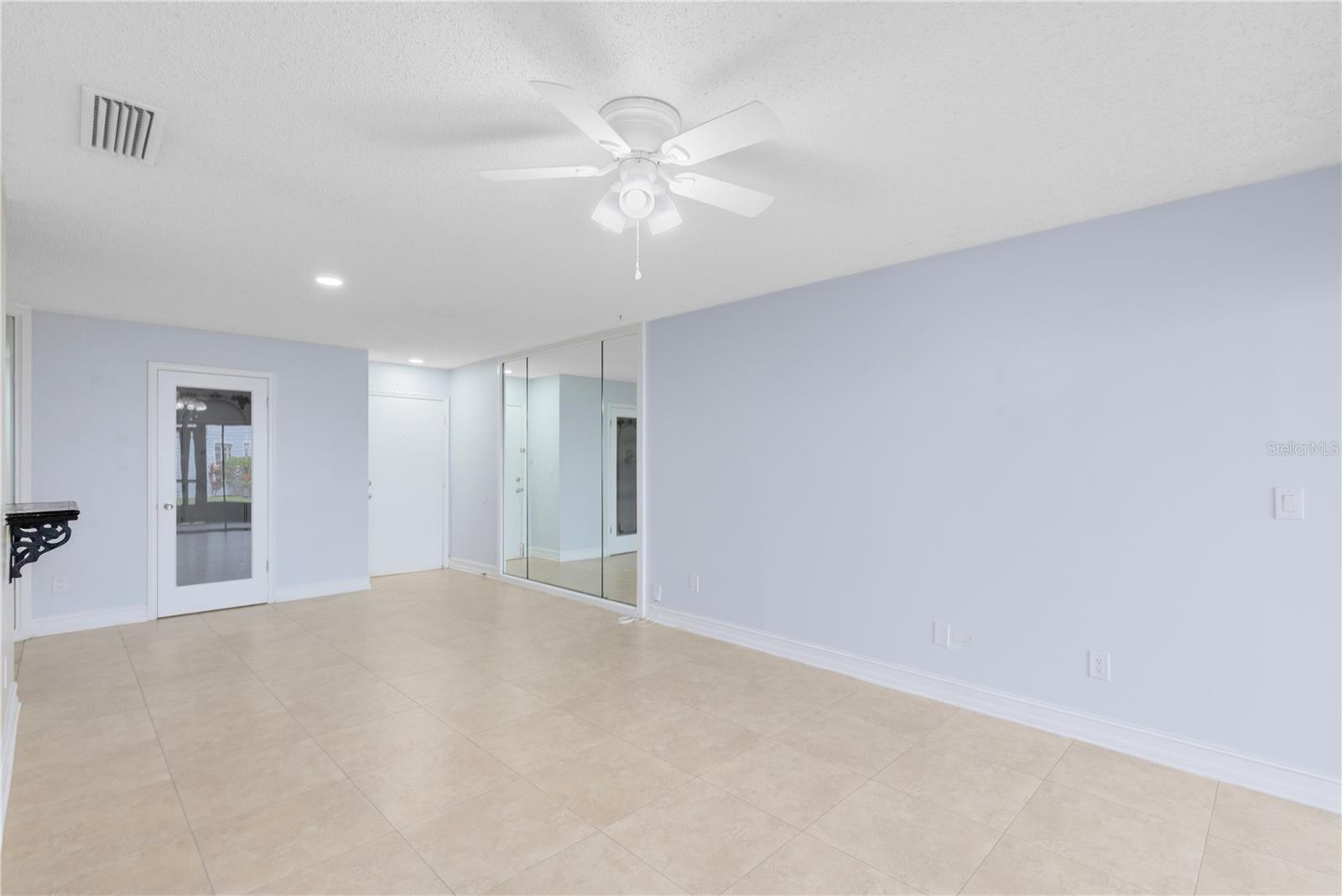 SOUTHPOINTE CONDO - Residential