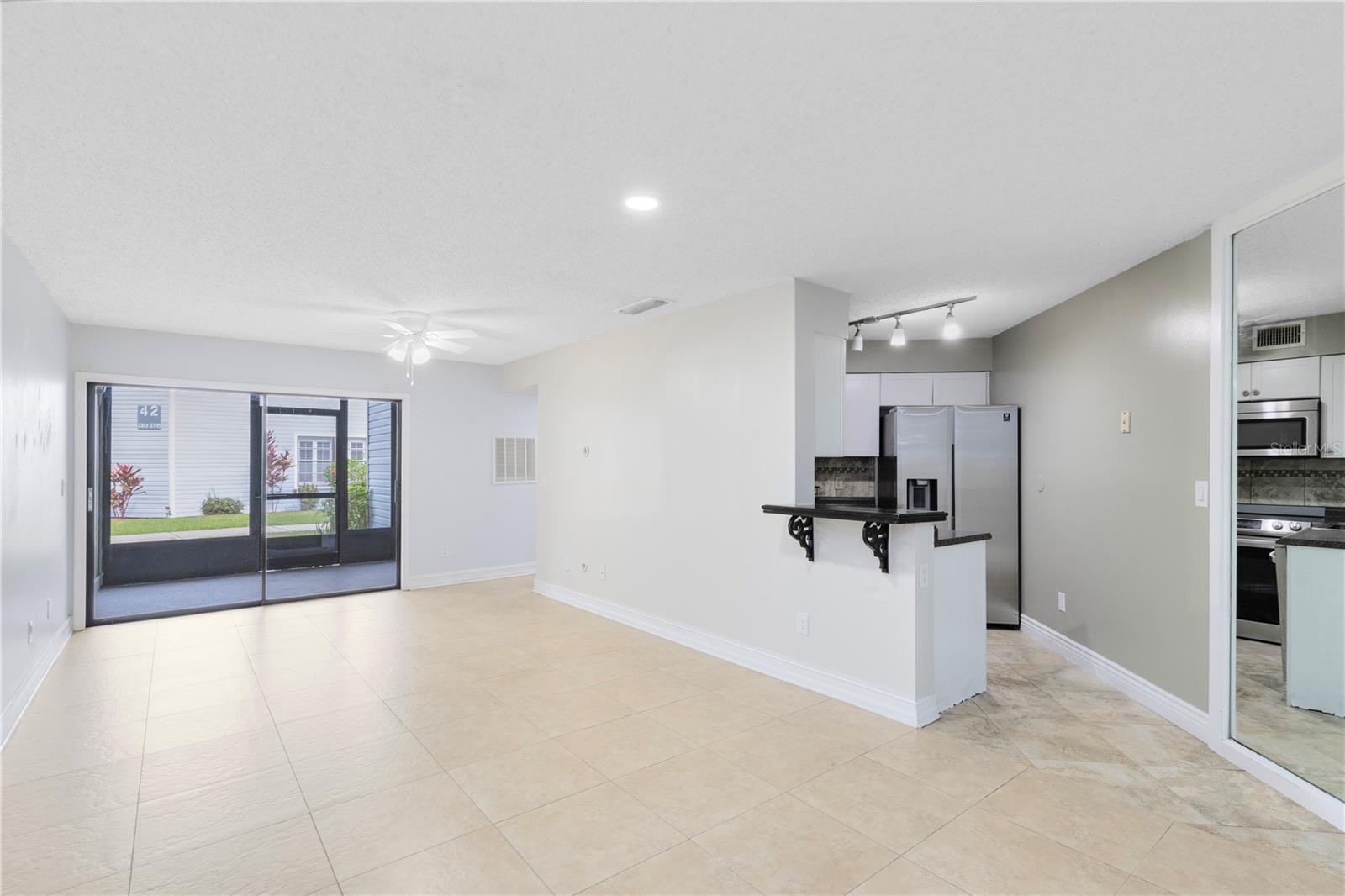 SOUTHPOINTE CONDO - Residential