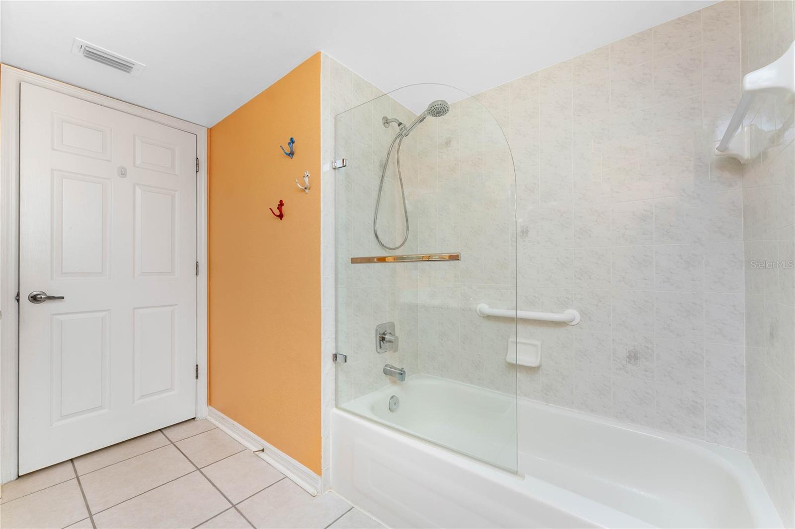 NORTHSHORE CONDOS - Residential