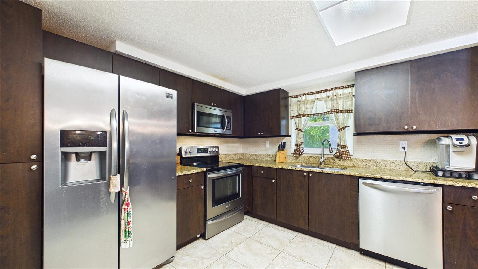 ARISTIDA PH 02B - Residential