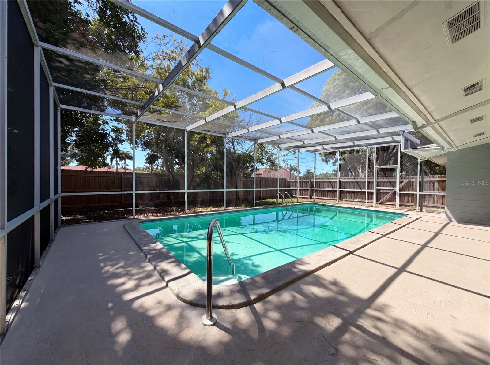 WHITFIELD COUNTRY CLUB HEIGHTS UN 5 - Residential