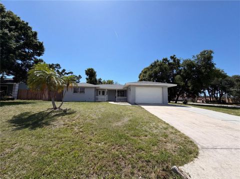 Photo of 6712 Conetta Drive, Sarasota, FL 34243 (MLS # O6403585)