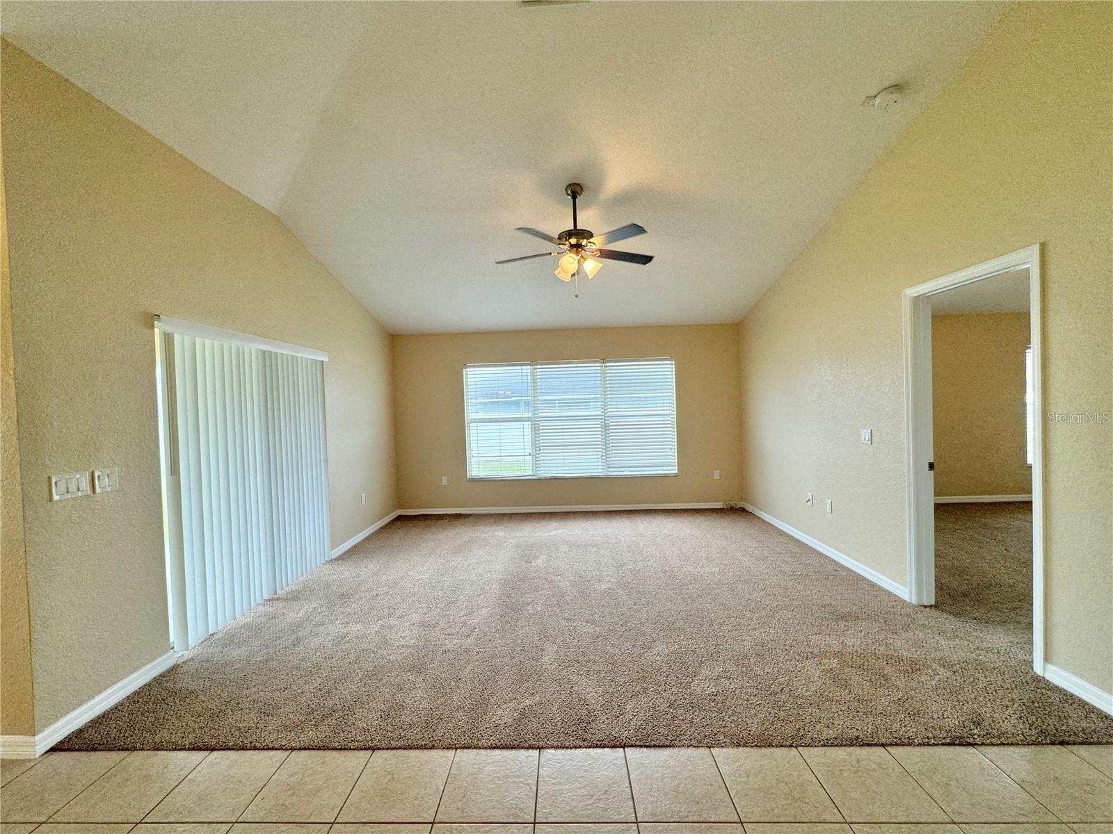 MANDOLIN - Residential Lease